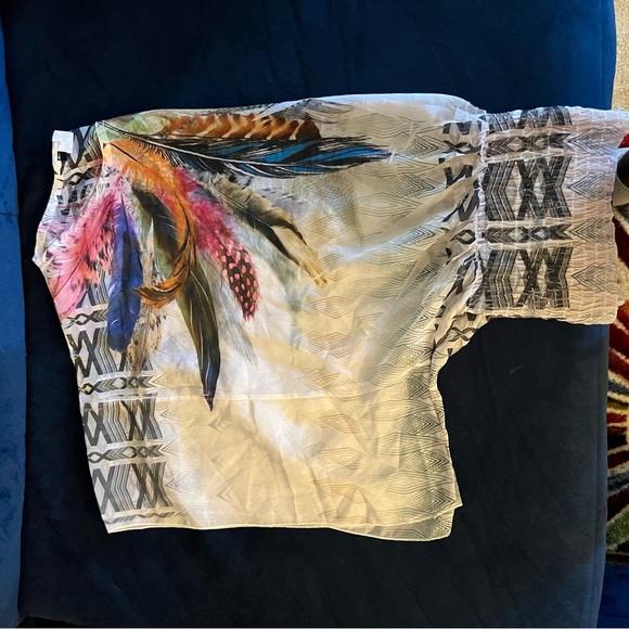 Ladies blouse - Picture 3 of 3